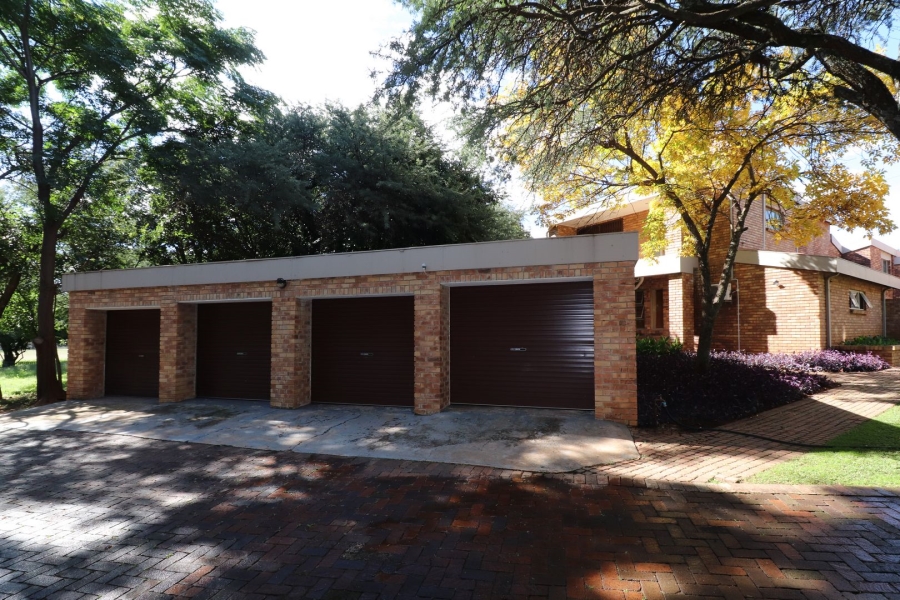 4 Bedroom Property for Sale in Wilkoppies North West